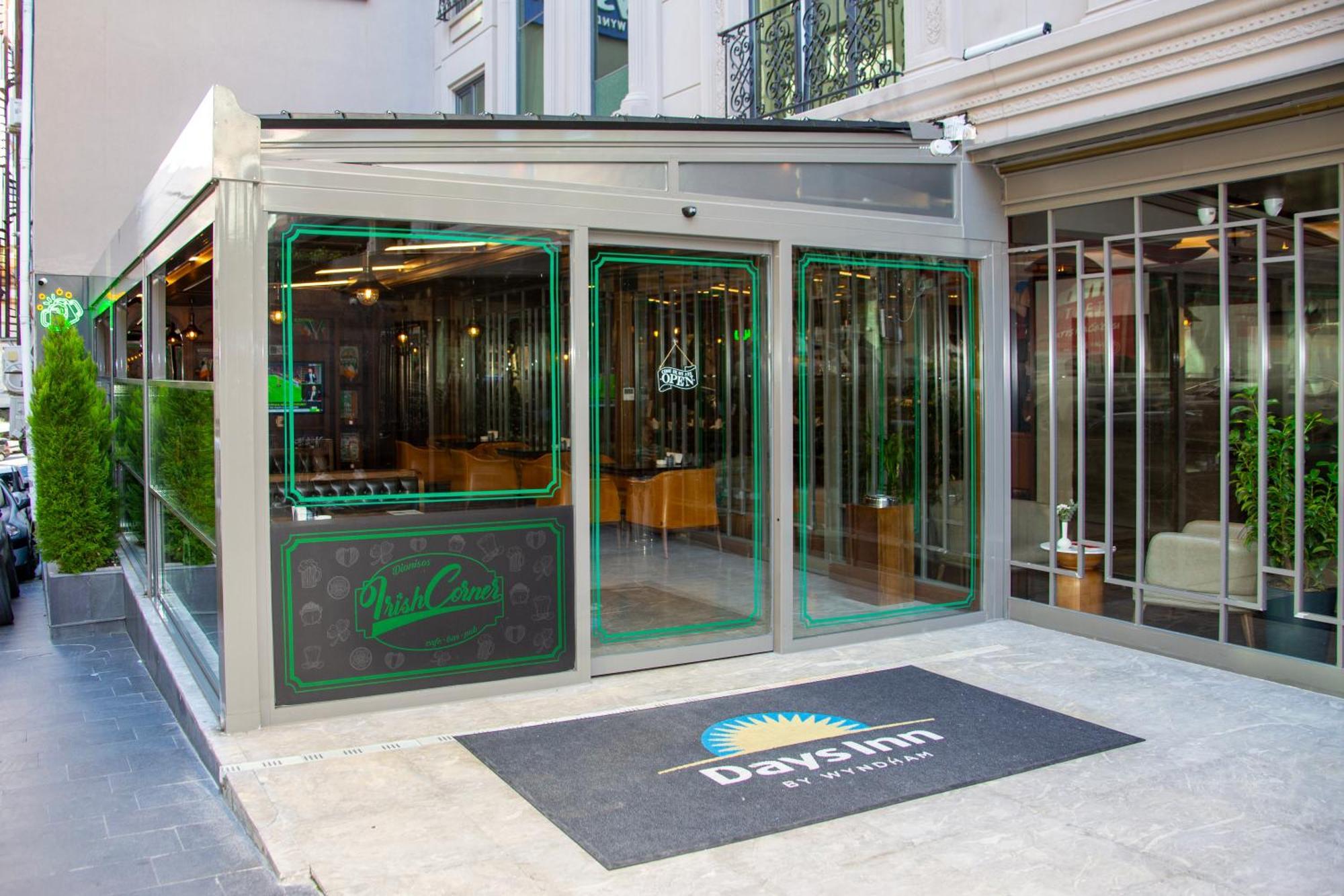 Days Inn By Wyndham Istanbul Bomonti Exterior photo